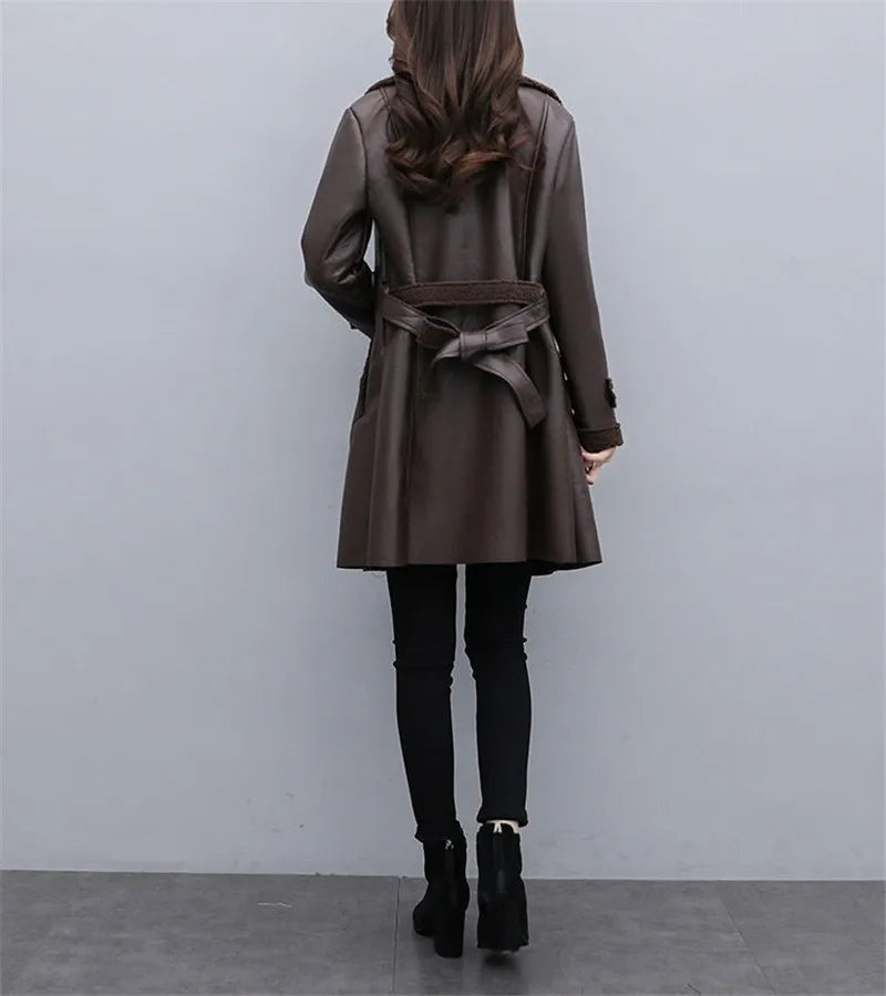 Fourrure et manteau en cuir