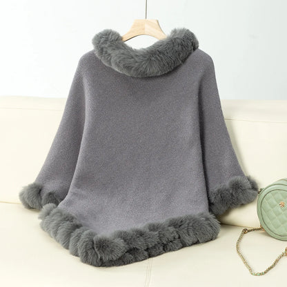 Cape en Tricot avec Col en Fourrure